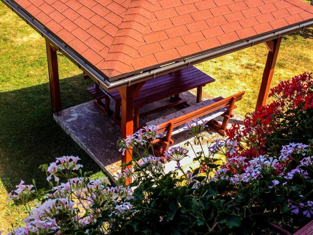 Guesthouse Ante Hodak Seliste Dreznicko Phòng bức ảnh